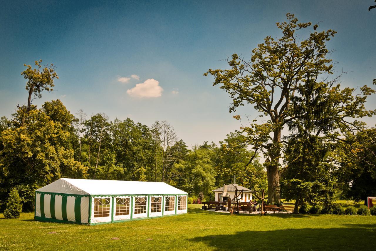 Agropark - Dworek Pod Lipa Sobkow Exterior photo