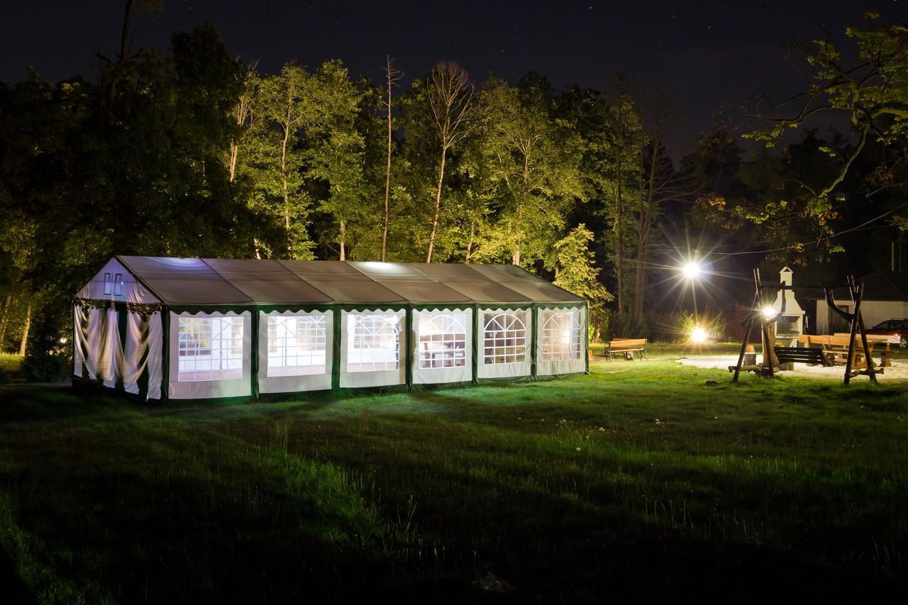 Agropark - Dworek Pod Lipa Sobkow Exterior photo